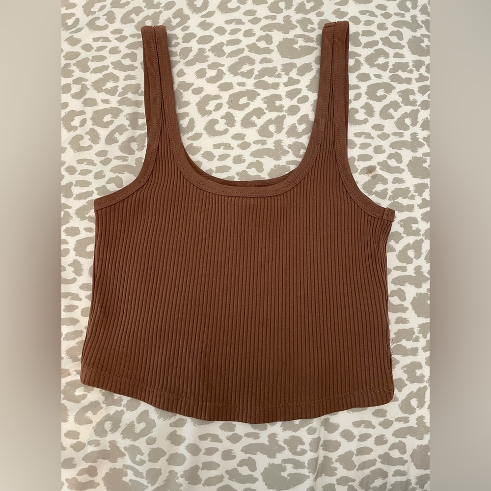 Basic Brown tank top! 🤎